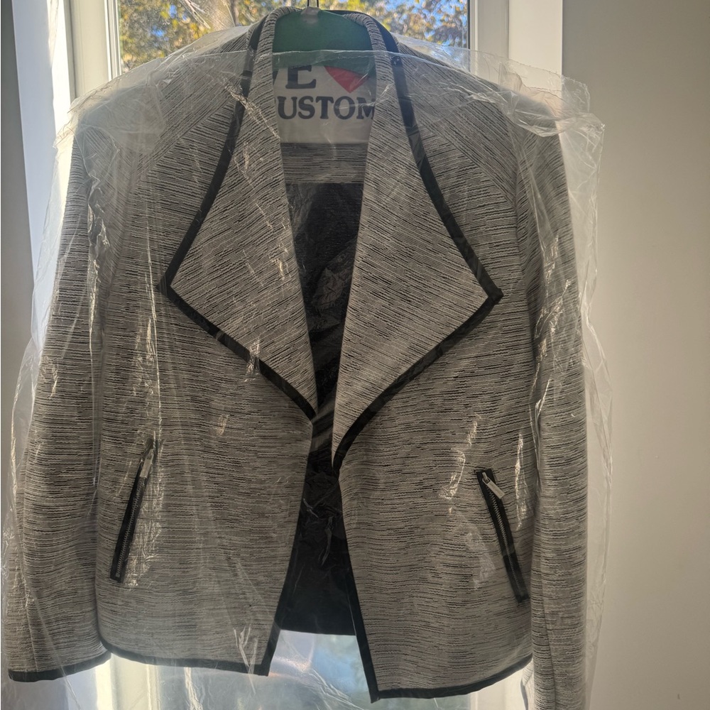 Calvin Klein Women's Black and White Blazer